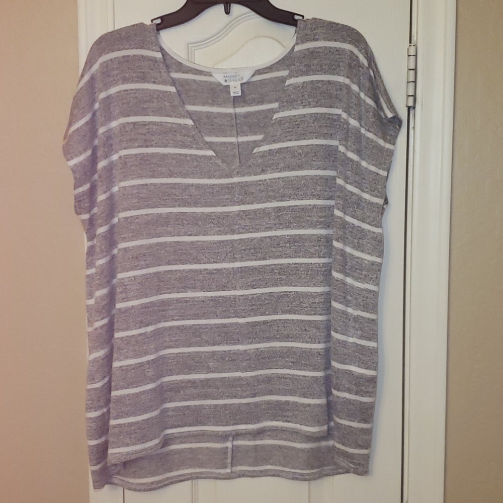 Market and Spruce sleeveless shirt